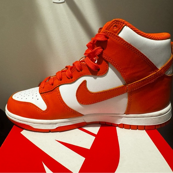 Nike Dunk High in Orange Blaze and White - Picture 1 of 3